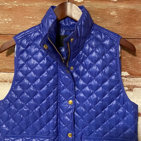 J Crew Down filled Vest! Size Medium! - Picture 3 of 9